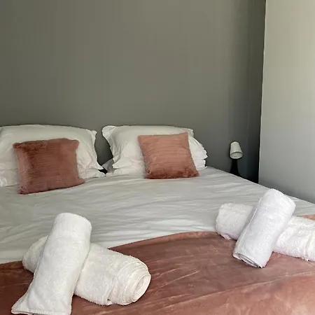 Будинок відпочинку Gateway Getaway In Horsforth Sleeps 7 *